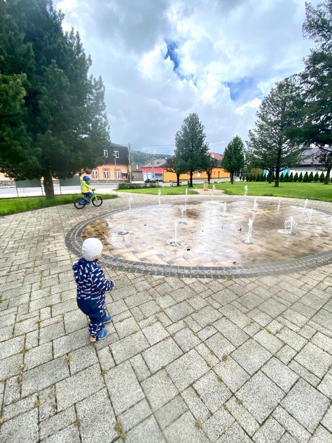 Вілла Drevenica Emilka, 5 Min Restauracia, Z Terasy Vyhlad Na Kralovu Holu A Polomske Ocko, Gril, Ohnisko, Kotlik Брезно Екстер'єр фото