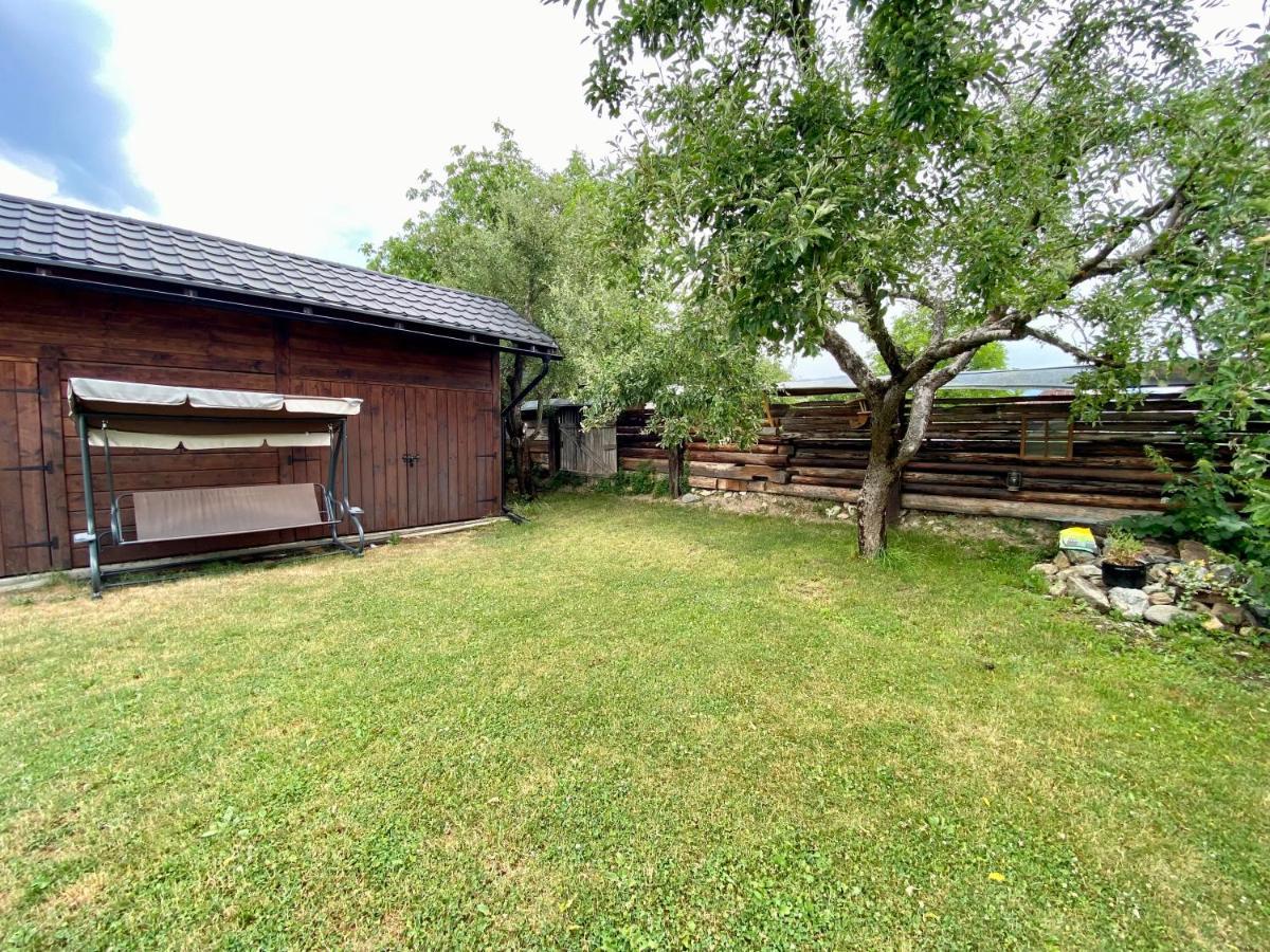 Вілла Drevenica Emilka, 5 Min Restauracia, Z Terasy Vyhlad Na Kralovu Holu A Polomske Ocko, Gril, Ohnisko, Kotlik Брезно Екстер'єр фото