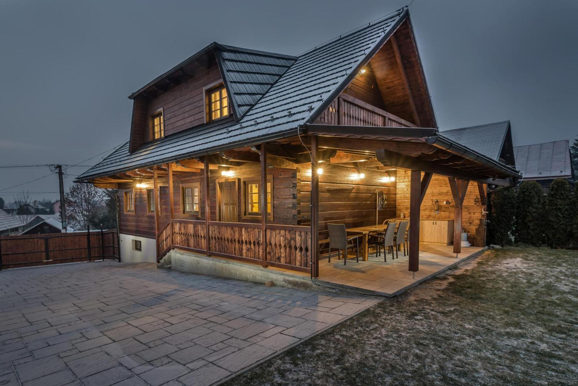 Вілла Drevenica Emilka, 5 Min Restauracia, Z Terasy Vyhlad Na Kralovu Holu A Polomske Ocko, Gril, Ohnisko, Kotlik Брезно Екстер'єр фото
